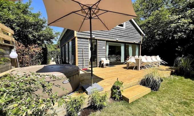 Julianadorp aan zee Casa | Modern beach house for 12 pers! With jacuzzi