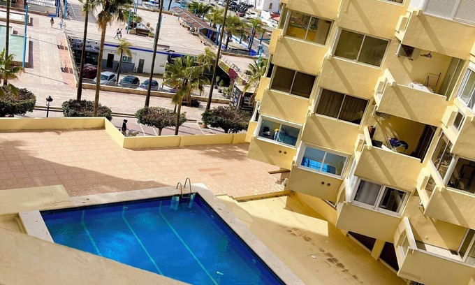 Marbella Seafront Promenade Apartamento | Modern Beachfront Apartment!