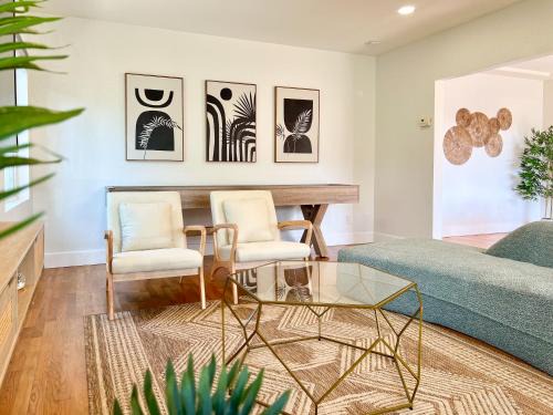 North Park Casa | Modern Boho Oasis - Fast Wifi & Shuffleboard!