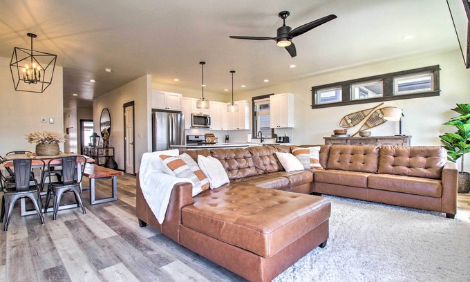 Four Corners Casa | Modern Bozeman Family Townhome w/ Hot Tub!