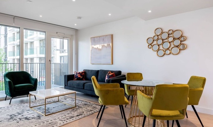 Shepherd's Bush Apartamento | Modern bright 1 bedroom flat with balcony, courtyard, lounge & 24-hr concierge