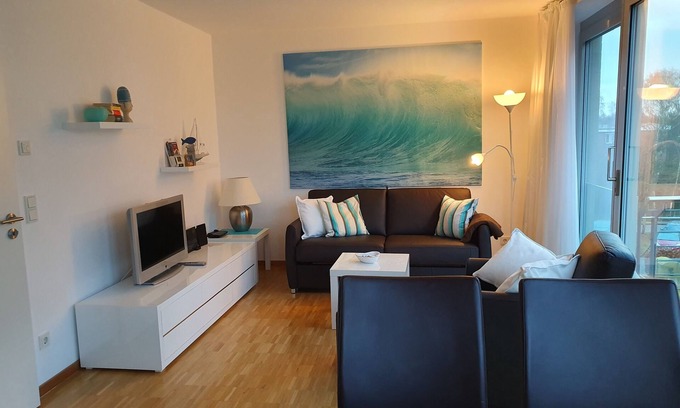 Ronnau Apartamento | Moderno, luminoso 2 habitaciones Apartamento con wifi en el puerto.