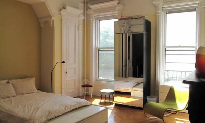 Bedford-Stuyvesant Casa | Modern Brownstone, Steps to Subway