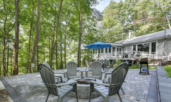 Sparrow Bush Cabina | Modern Cabin Retreat, 4 Mi to Delaware River!