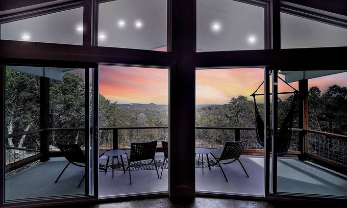 Wimberley Casa | Modern Cabin Trio