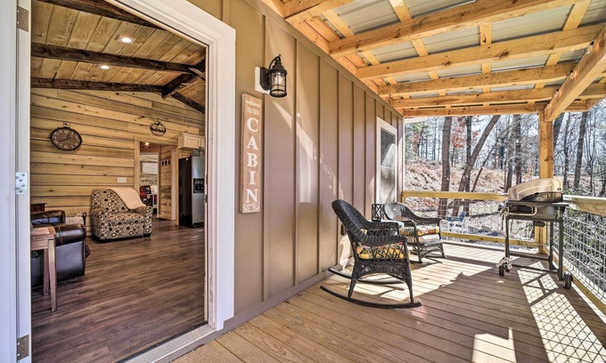 Pisgah Forest Cabaña | Modern Cabin w/ Fire Pit < 3 Mi to Trails!