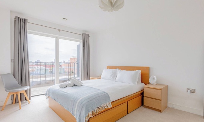 Stratford Apartamento | Modern Canal-Side 1BD Flat, Heart of Hackney