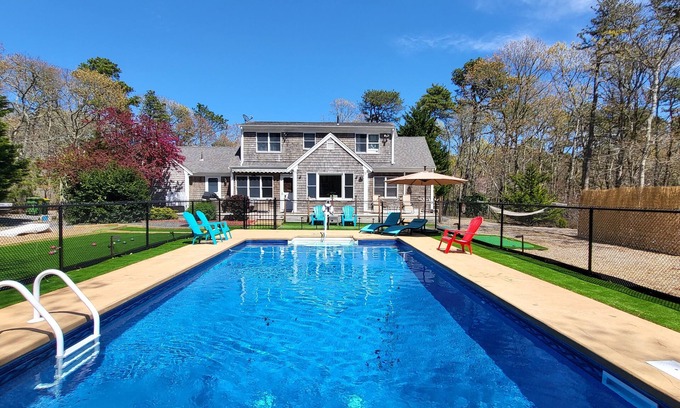 Brewster Casa | Modern Cape, Private Heated Salt Water Pool, Minutes to Beaches/Golf