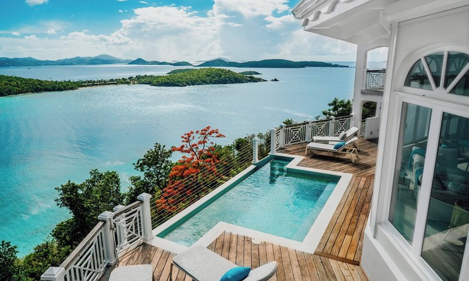 Estate Denis Bay Villa | Modern Caribbean Luxury at Hawksnest Villa- Infinity Pool, Central AC, Concierge