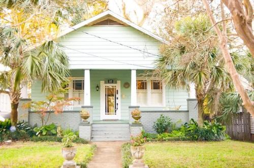 Hannon Park Casa | Modern & Centrally Located Stay at Calypso Dreams