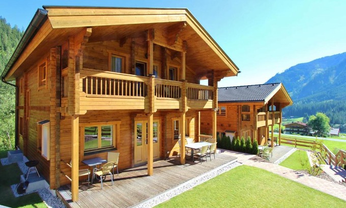 Krimml Chalet De Esquí | Modern Chalet with Jacuzzi in Krimml