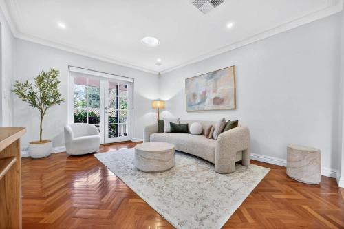 Mount Lawley Casa | Modern Character Home in Mount Lawley Walk to Cafes Bars and Culture