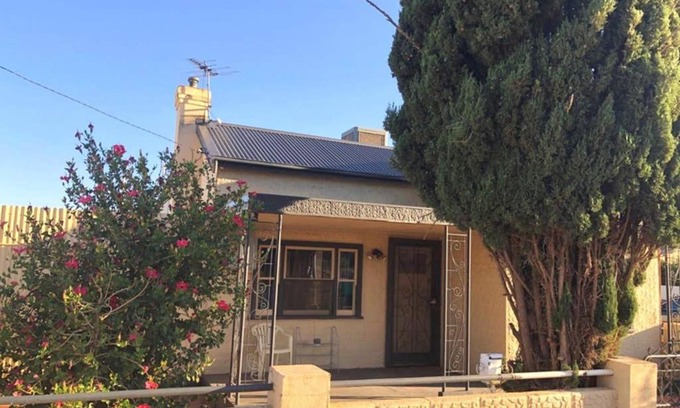 Broken Hill Casa | Modern Charming Miners’ Cottage +Free Internet