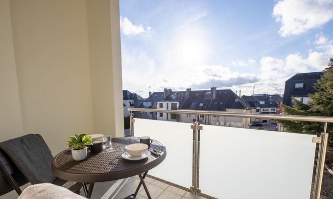Limpertsberg Apartamento | Modern Chic 2BR Apt W Balc close 2 cntr