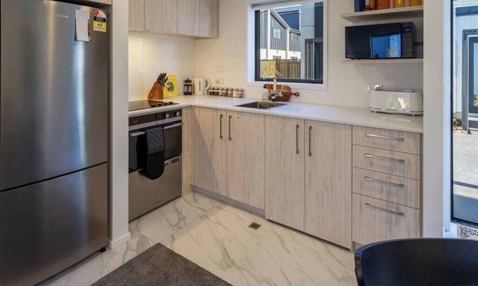 Upper Riccarton Casa | Modern Chic Retreat 2 Bed, 2 Bath: Riccarton