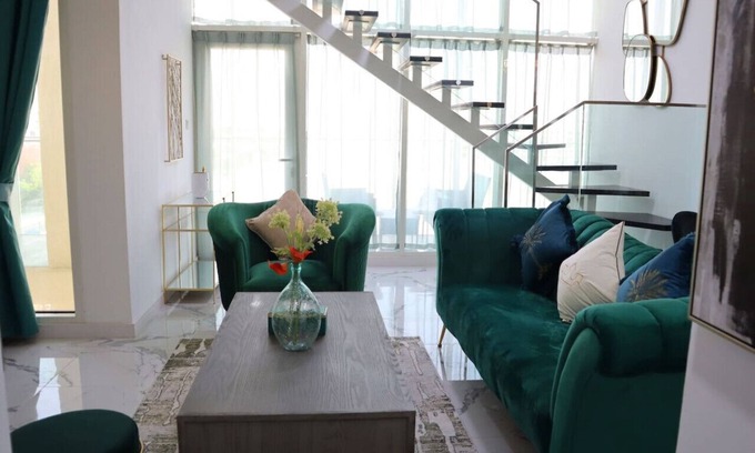 Masdar City Apartamento | Modern City Duplex 2BR apartment in Masdar City