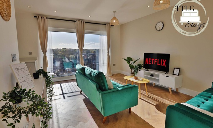 Rickmansworth Apartamento | Modern City Escape by TTLG Stays