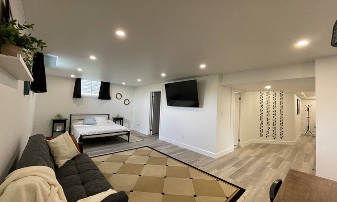 Ilderton Apartamento | Modern, Clean and Cozy Brand New Studio Apartment