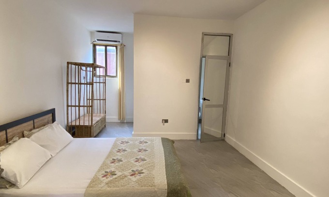 Madina Apartamento | Modern contemporary 2 bedroom & 2 bathroom apartment