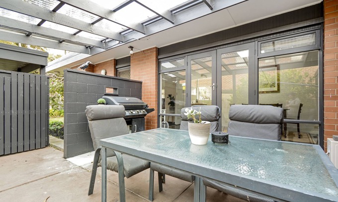 Belmont Casa | Modern Comfort Close to the Surf Coast