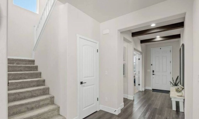 Clovis Casa | Modern Comfort: Coastal Clovis Edition