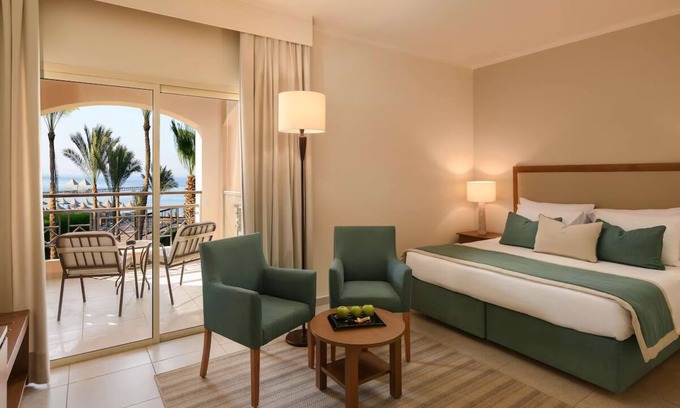 Sharm El Sheikh Complejo | Modern Comfort Meets Aquapark Adventure in Luxurious Sharm Getaway