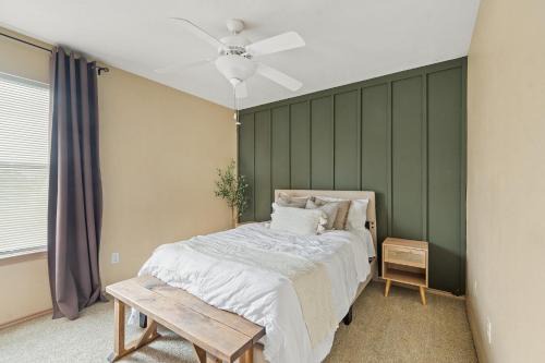 Barker Casa | Modern Comfort Home in Katy