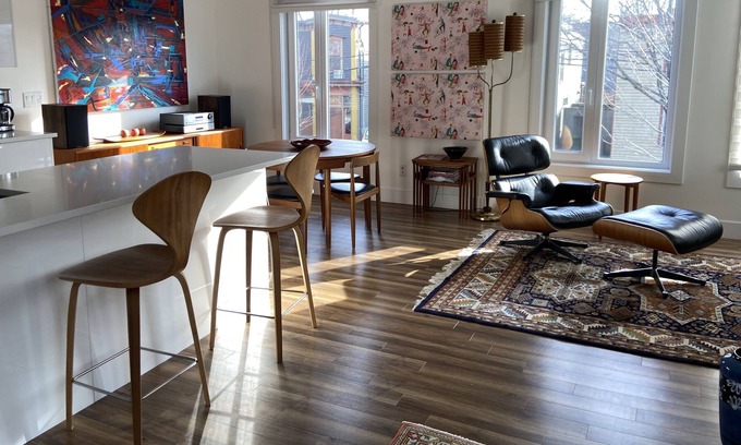 North End Condominio | Modern comfort in central Peninsula location