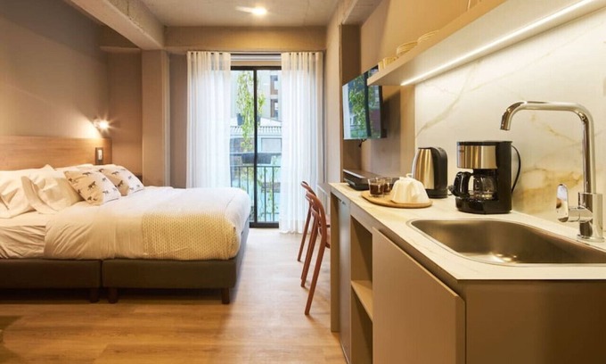 Financial District Apartamento | Modern Comfort in Central Bogotá