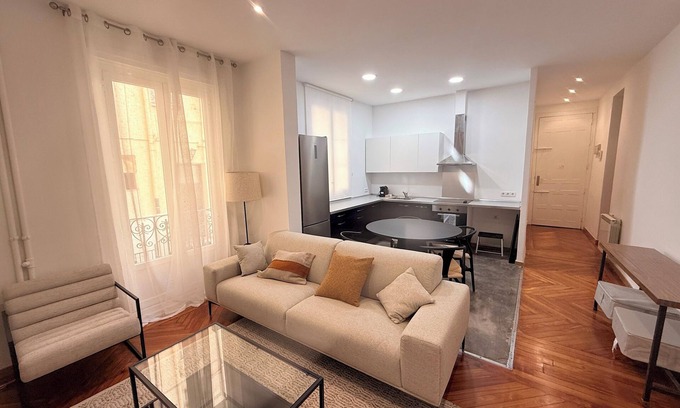 Chueca Apartamento | Modern Comfort in Madrid: 2BR Gem