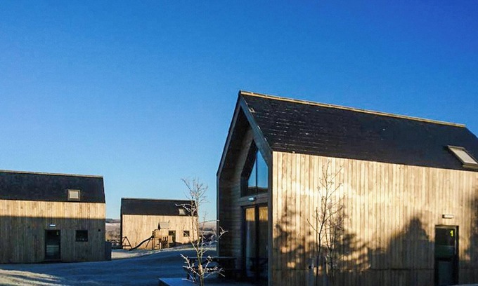 Tarset Cabaña | Modern comfort meets rugged wilderness at Tarset Tor’s unique glamping retreat.