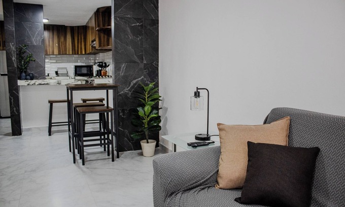 Puerto Vallarta Casa | ¡Comodidad moderna en el corazón de Puerto Vallarta! ¡Wifi, aire acondicionado!