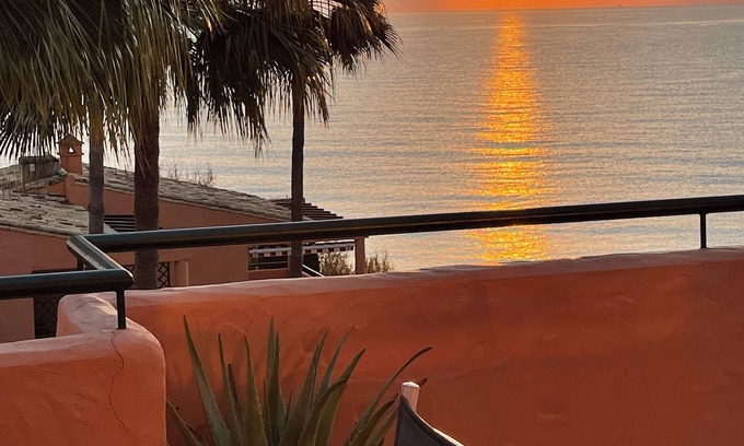 Buenas Noches Apartamento | Moderno y cómodo ático de tres dormitorios con impresionantes vistas al mar