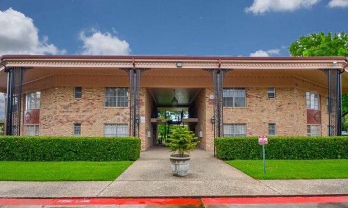 Woodlake - Briar Meadow Casa | Condominio moderno - La mejor ubicación. Área de Galleria.
