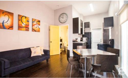 South 7th Ward Apartamento | Modern Condo Blocks from Quarters