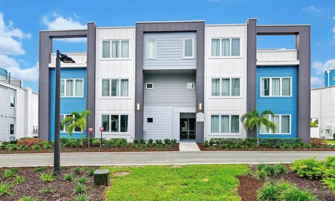 Reunion Hotel | Comfy Townhome near Disney w/ Resort Amenities - 7740 - 3 -214
