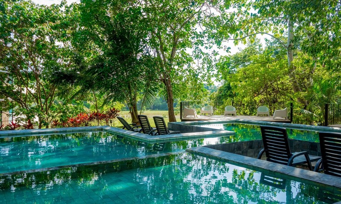 Playa Hermosa Apartamento | Modern condo with on-site pool, WiFi, and centrally located