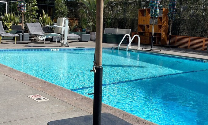 Rampart Village Apartamento | Modern condo with pool near ,Dtla ,Melrose ,Hollywood