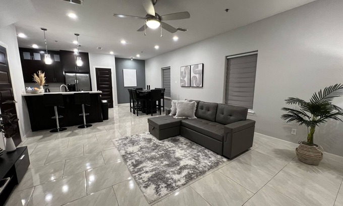 McAllen Condominio | Modern Condon in McAllen