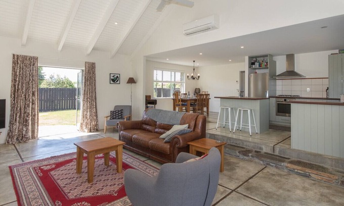 Albert Town Cabaña | Encanto Cottage moderno - Albert Town Holiday Home a sólo 5 minutos de Wanaka