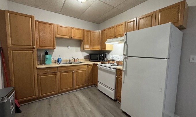 Indian Orchard Apartamento | Modern & Cozy 1BR Retreat Near Springfield