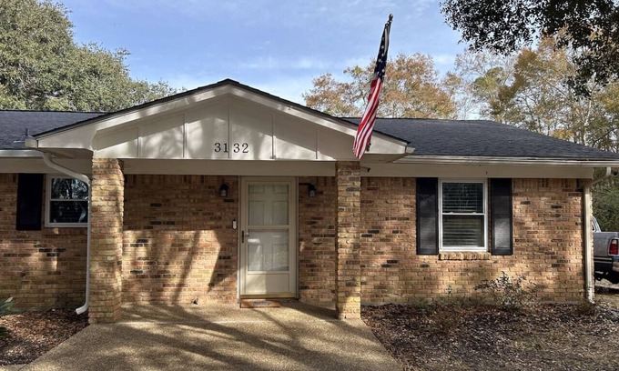 Kreole Casa | Modern & Cozy 3BR/2BA Netflix Big Parking