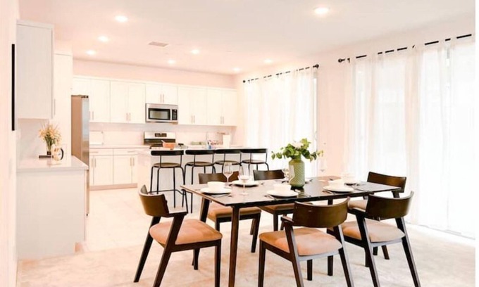 Ontario Casa | Modern & Cozy 5BR near Ontario Airport