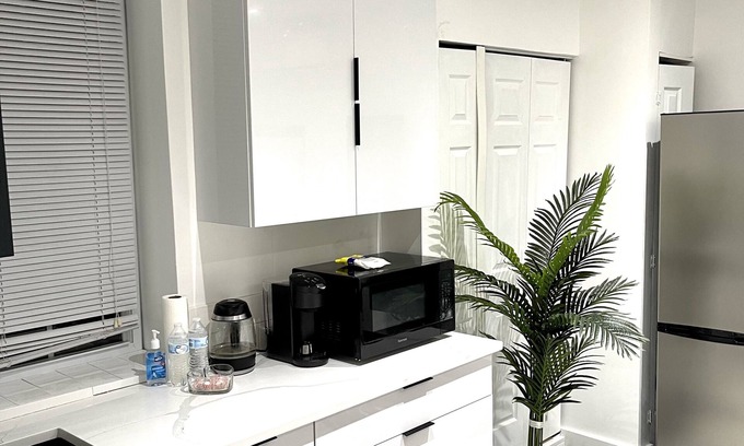 Belleville Apartamento | Modern Cozy Apartment - Near American Dream Theme Park & NYC