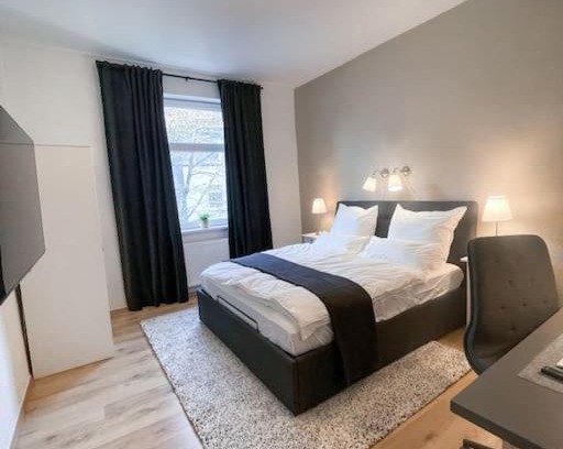Ostviertel Apartamento | Modern Cozy apt. -with 2 TV, Netflix and work desk