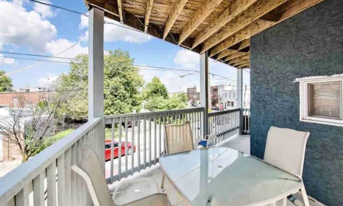 Passyunk Square Apartamento | Moderno y acogedor apartamento con vistas a la ciudad en la plaza Passyunk. w Cubierta de la azotea