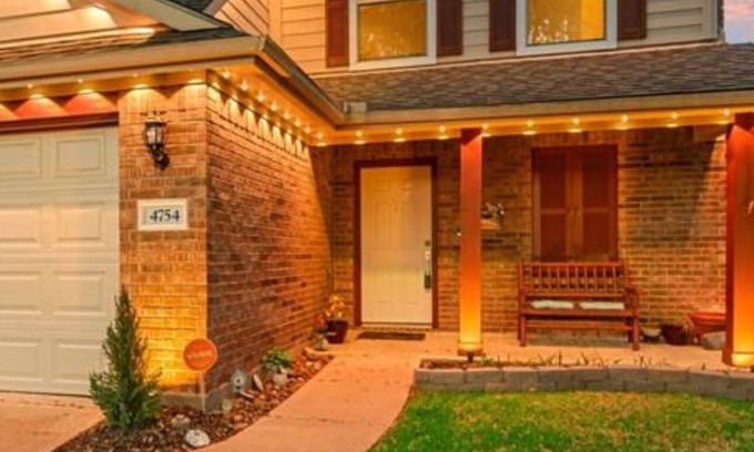 Barker Casa | Modern Cozy Retreat in Katy, TX