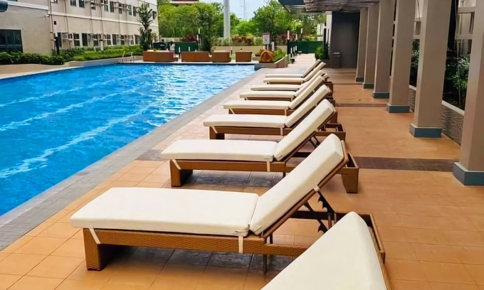Dasmarinas Condominio | Modern Cozy Studio with Netflix