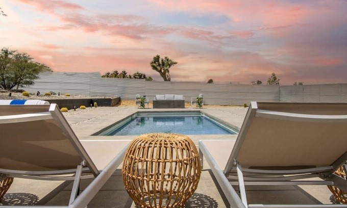 Joshua Tree Casa | Modern Desert Oasis, w/Pool & Jacuzzi