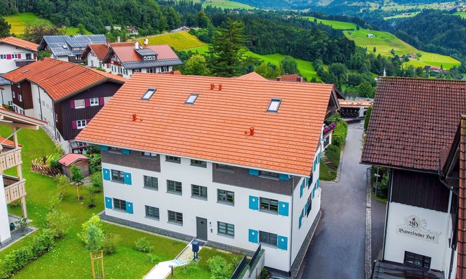 Oberstaufen Apartamento | Modern double room with hotel connection in the center of Oberstaufen